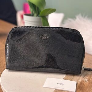 NEW！Coach Shimmering Black Large  Pouch